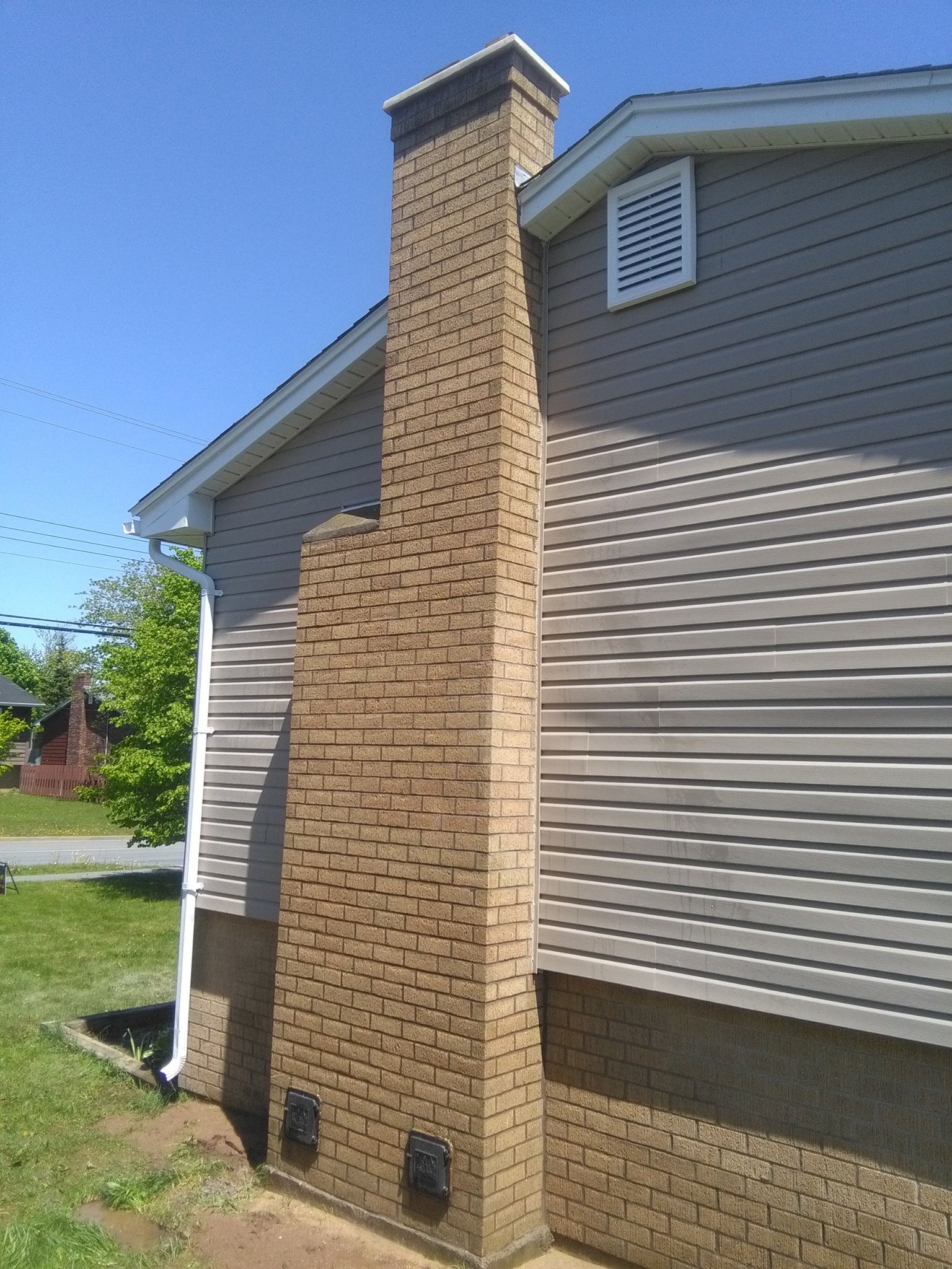 image of chimney repair-masonry chimney repair services completed in Halifax, NS by Pro Chimney Services based in Halifax, NS servicing all of the Halifax-Dartmouth Regional Municipality, Bedford, Sackville, Mount Uniacke, Hantsport, Windsor, Wolfville, Kentville, Chester Basin, Mahone Bay, Lunenburg, Bridgewater, Liverpool, Fall River, Wellington, Enfield, Elmsdale, Brookfield, Truro, Musquodoboit Harbour & surrounding areas.